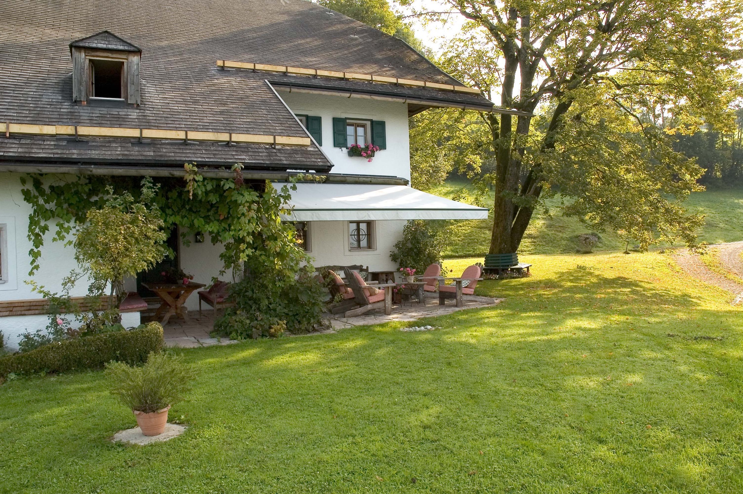 haus aussenansicht terrasse