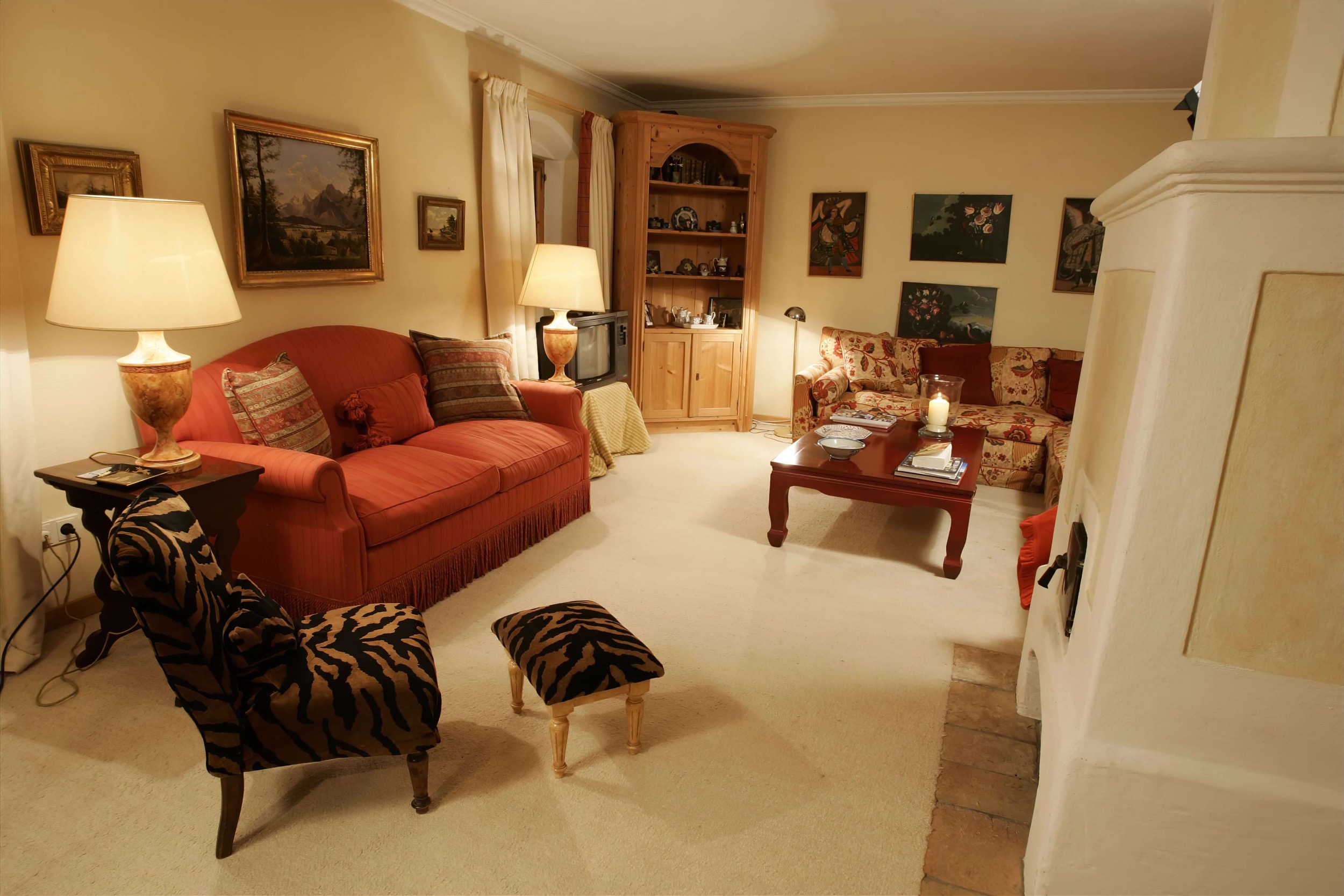 haus innen bibliothek abends