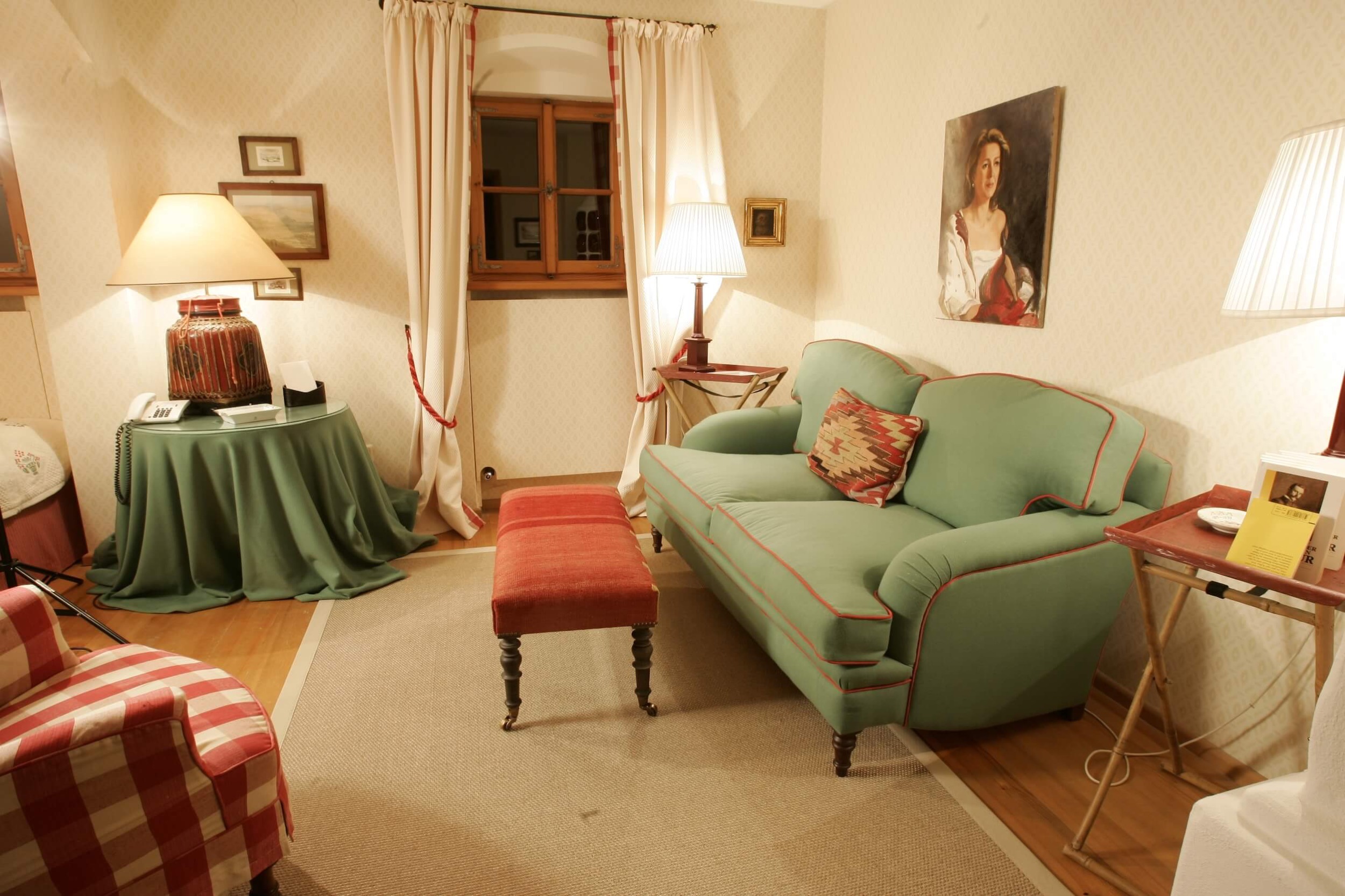 haus innen gaestezimmer sofa